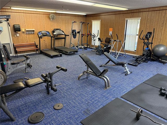 7900 NW 50th St 205, Lauderhill, FL 33351