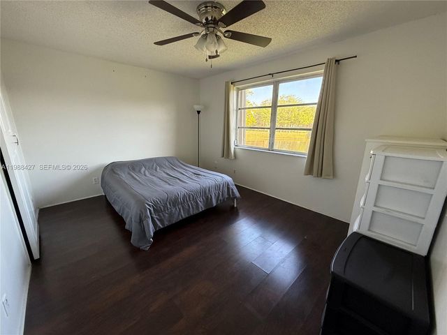 7900 NW 50th St 205, Lauderhill, FL 33351