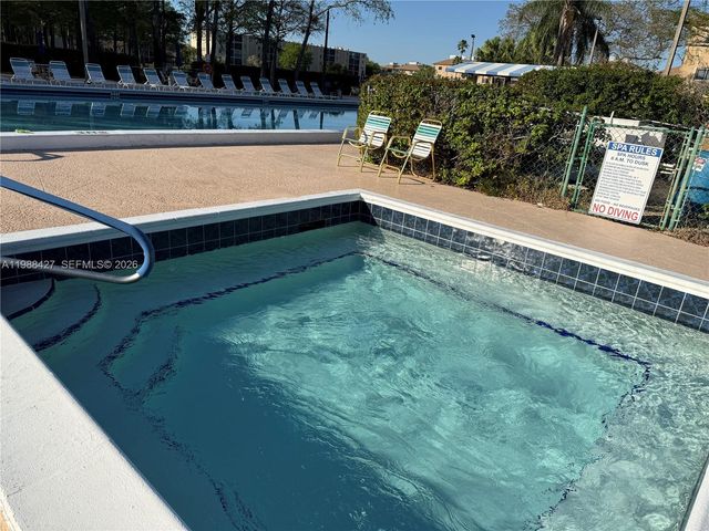 7900 NW 50th St 205, Lauderhill, FL 33351