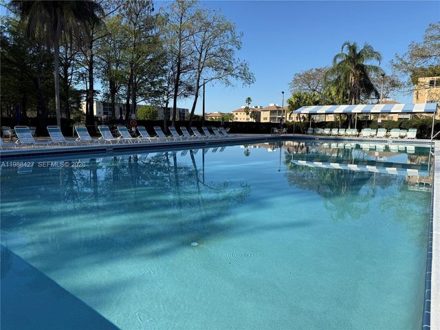 7900 NW 50th St 205, Lauderhill, FL 33351