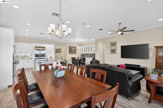 1601 Chianti Ln, Brentwood, CA 94513