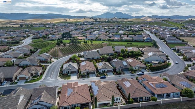1601 Chianti Ln, Brentwood, CA 94513
