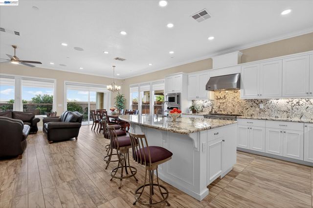 1601 Chianti Ln, Brentwood, CA 94513