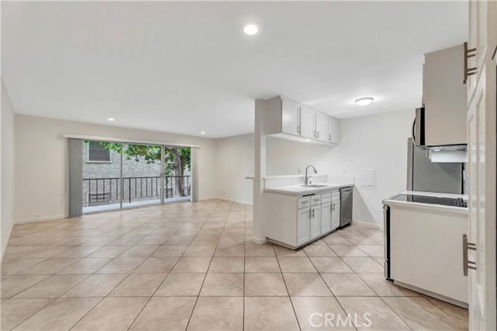 280 Molino 108, Long Beach, CA 90803