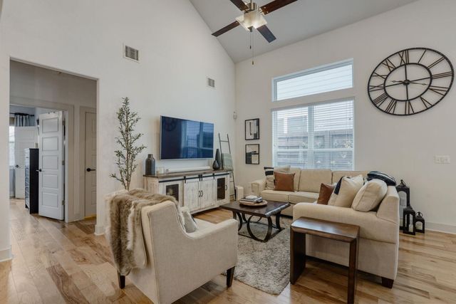 2003 Hermia ST 57, Austin, TX 78741