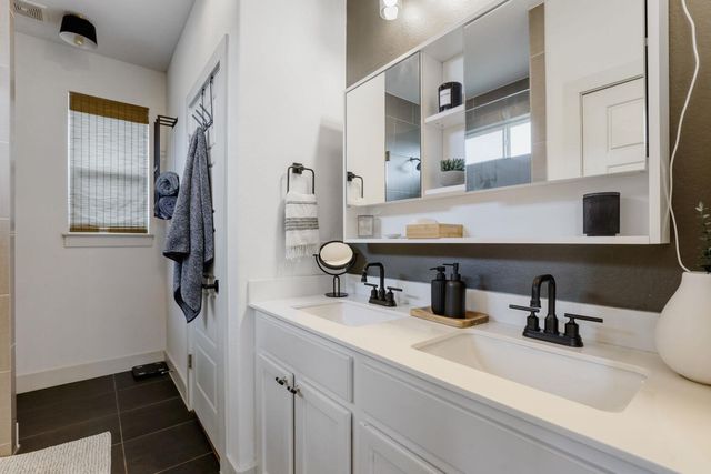 2003 Hermia ST 57, Austin, TX 78741