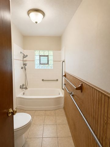 8130 45th Place, Lyons, IL 60534