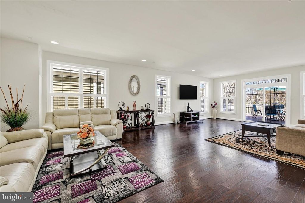 Image 12 of property listing at 2788 CHEEKWOOD CIR, Ellicott City, MD 21042