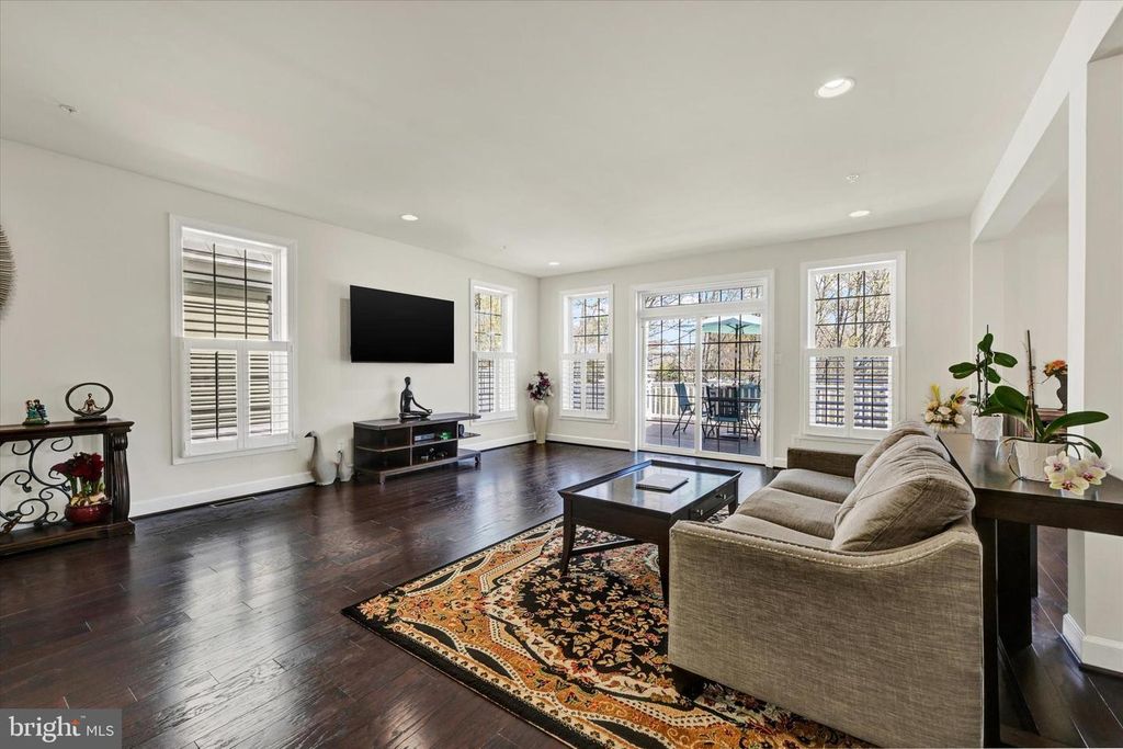 Image 16 of property listing at 2788 CHEEKWOOD CIR, Ellicott City, MD 21042