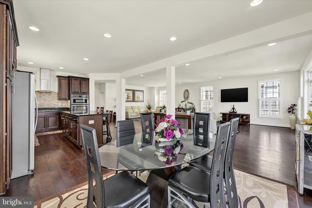 Image 20 of property listing at 2788 CHEEKWOOD CIR, Ellicott City, MD 21042