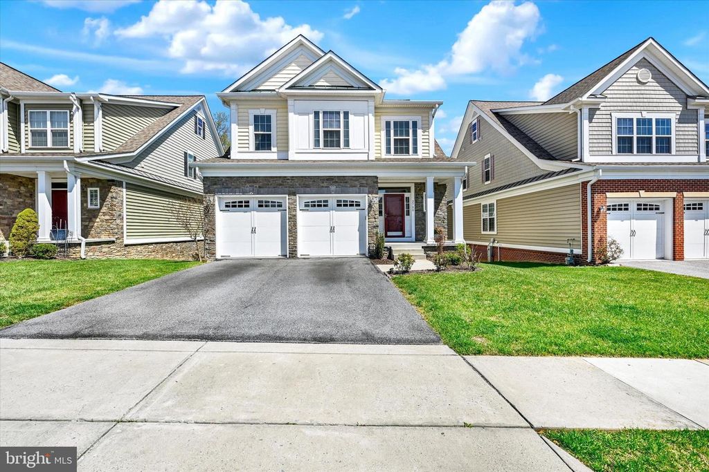 Image 3 of property listing at 2788 CHEEKWOOD CIR, Ellicott City, MD 21042