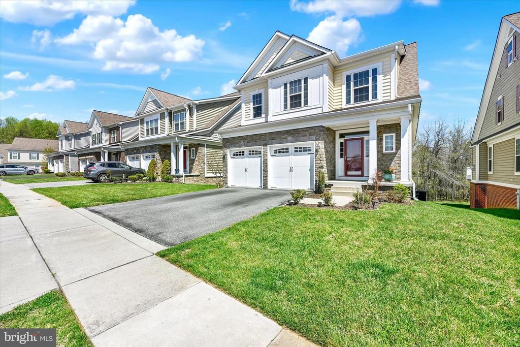 Image 4 of property listing at 2788 CHEEKWOOD CIR, Ellicott City, MD 21042