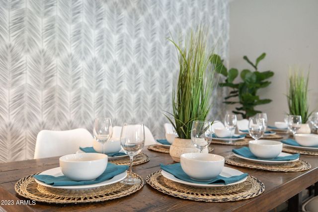 6325 E CAROLINA Drive, Scottsdale, AZ 85254