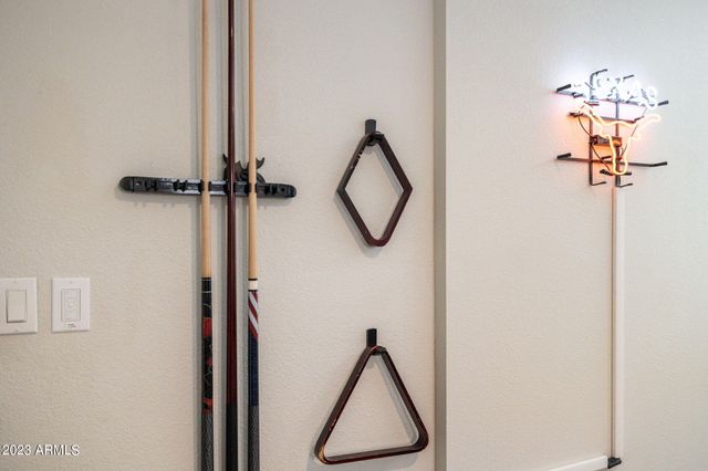 6325 E CAROLINA Drive, Scottsdale, AZ 85254