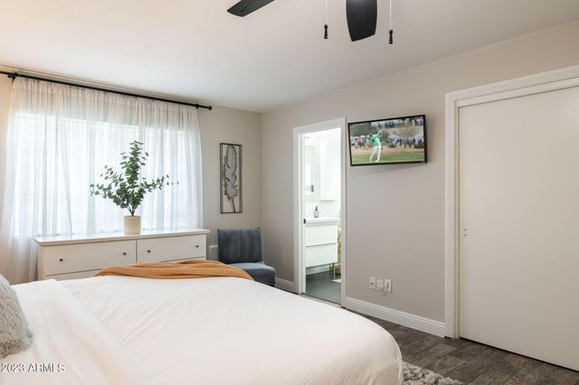 6325 E CAROLINA Drive, Scottsdale, AZ 85254