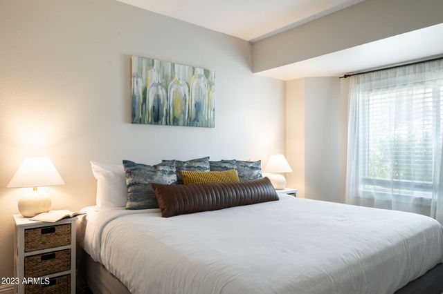 6325 E CAROLINA Drive, Scottsdale, AZ 85254