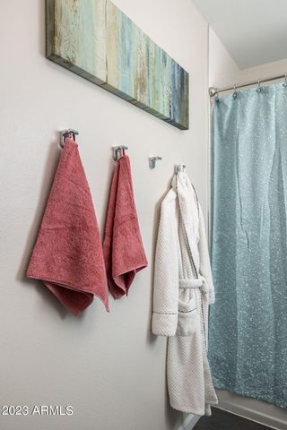 6325 E CAROLINA Drive, Scottsdale, AZ 85254