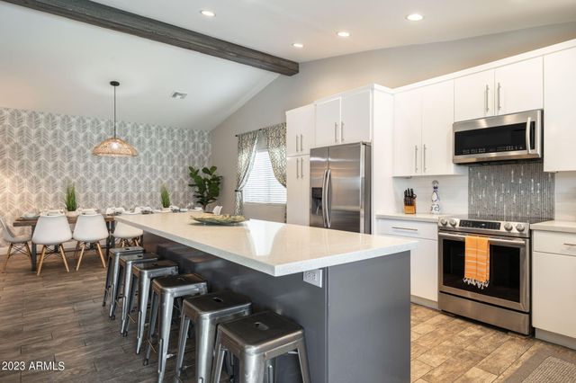 6325 E CAROLINA Drive, Scottsdale, AZ 85254