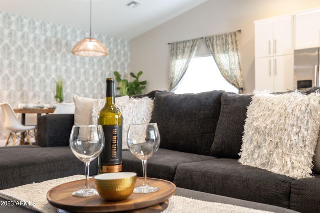 6325 E CAROLINA Drive, Scottsdale, AZ 85254