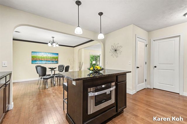4521 Burton Forest Court, Grand Rapids, MI 49546