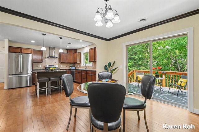 4521 Burton Forest Court, Grand Rapids, MI 49546