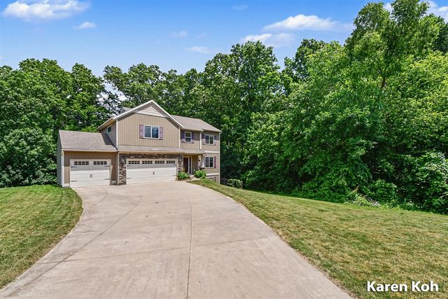 4521 Burton Forest Court, Grand Rapids, MI 49546
