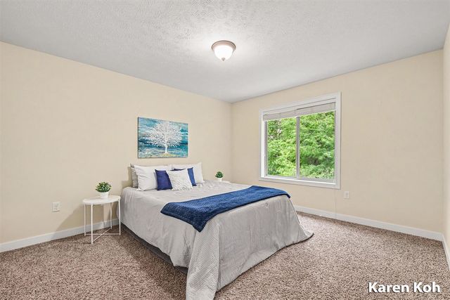 4521 Burton Forest Court, Grand Rapids, MI 49546