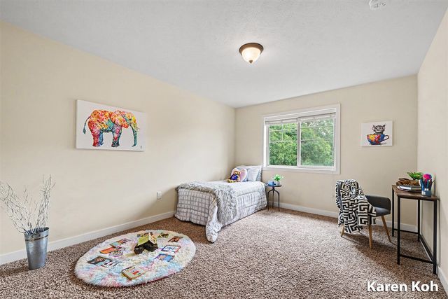 4521 Burton Forest Court, Grand Rapids, MI 49546