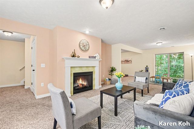 4521 Burton Forest Court, Grand Rapids, MI 49546