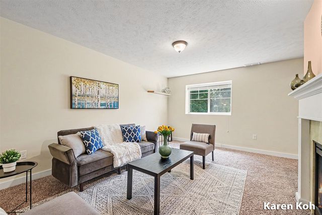 4521 Burton Forest Court, Grand Rapids, MI 49546