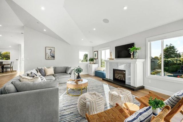 124 Lagunitas Court, Aptos, CA 95003