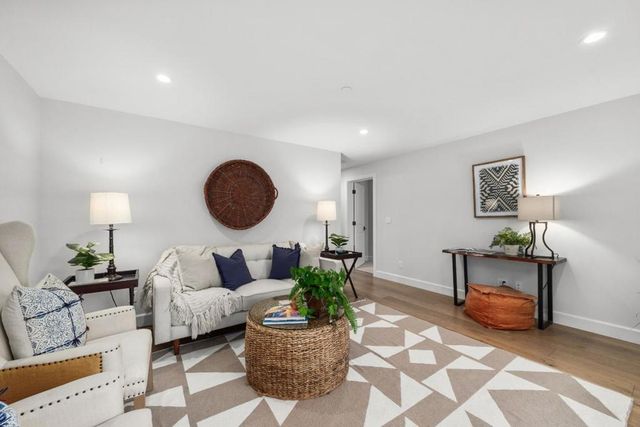 124 Lagunitas Court, Aptos, CA 95003