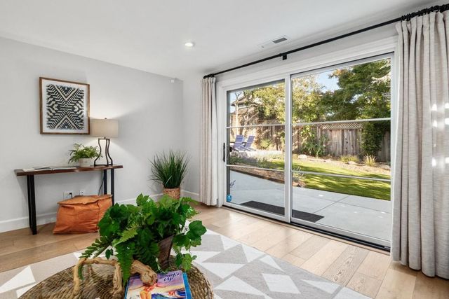 124 Lagunitas Court, Aptos, CA 95003