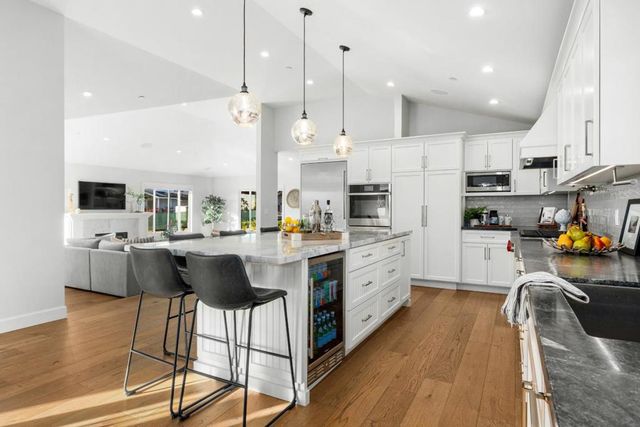 124 Lagunitas Court, Aptos, CA 95003