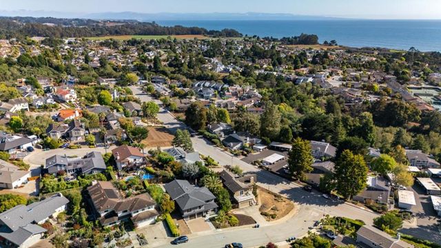 124 Lagunitas Court, Aptos, CA 95003