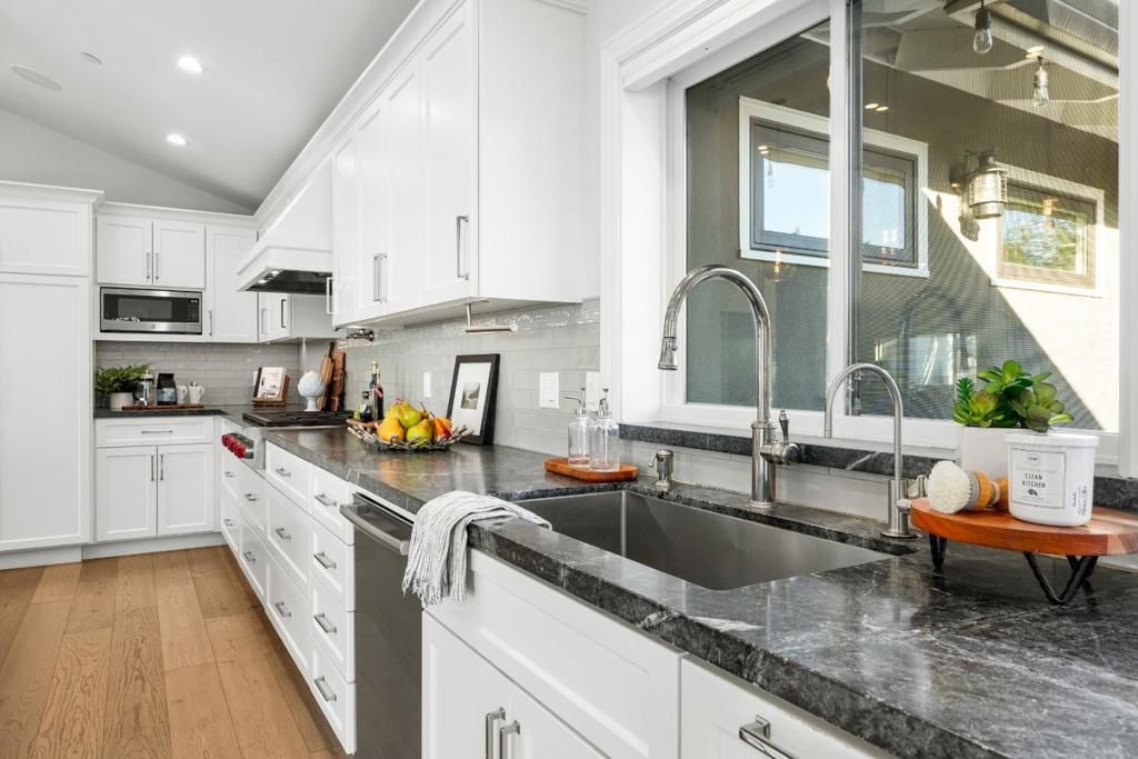 Image 7 of property listing at 124 Lagunitas Court, Aptos, CA 95003