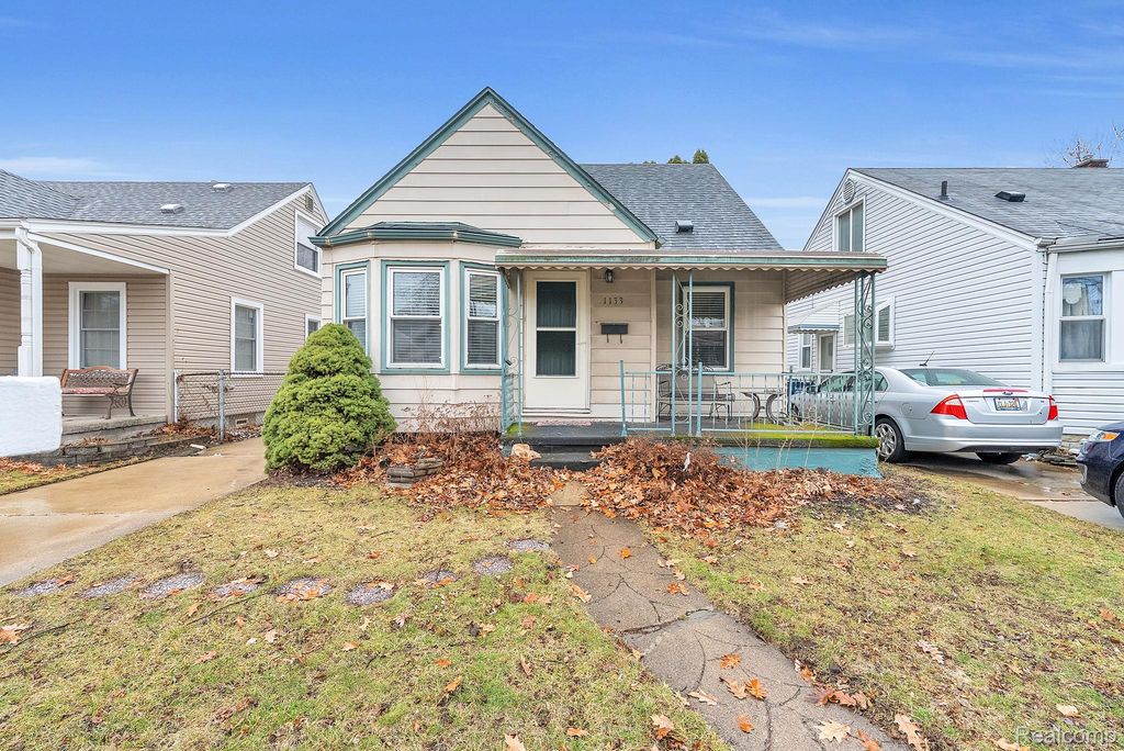 1133 Mill Street, Lincoln Park, MI 48146