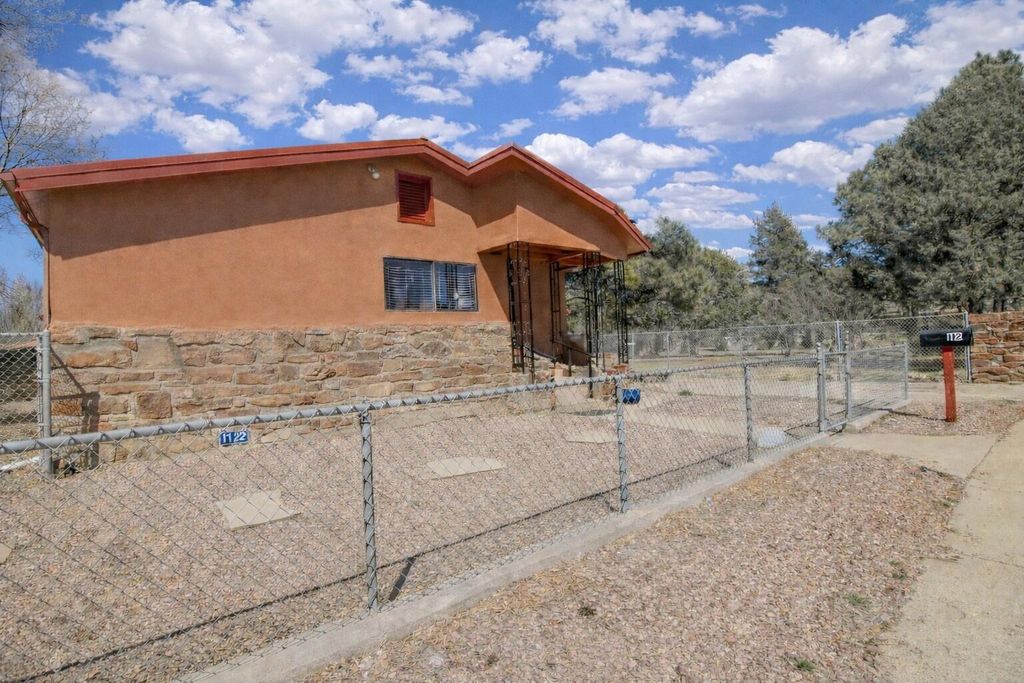 Image 2 of property listing at 112 Silva Avenue, Las Vegas, NM 87701