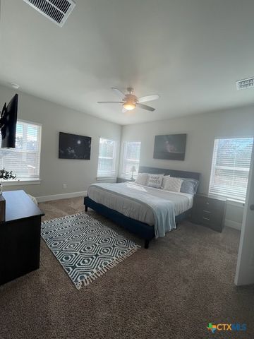 1220 Diamondhead Drive, Canyon Lake, TX 78133