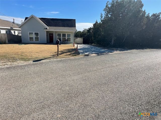 1220 Diamondhead Drive, Canyon Lake, TX 78133