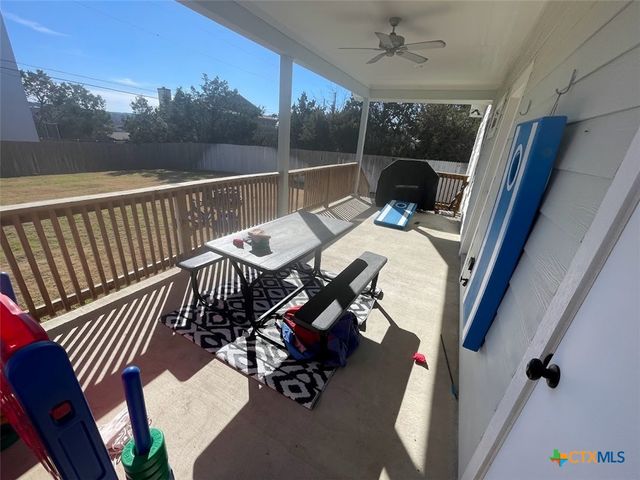1220 Diamondhead Drive, Canyon Lake, TX 78133