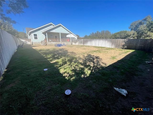 1220 Diamondhead Drive, Canyon Lake, TX 78133
