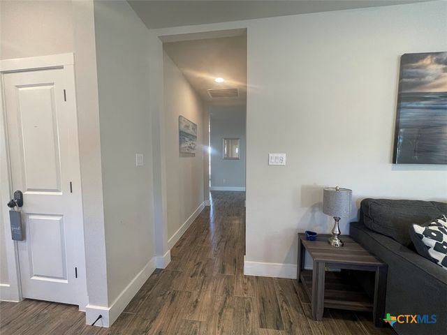 1220 Diamondhead Drive, Canyon Lake, TX 78133