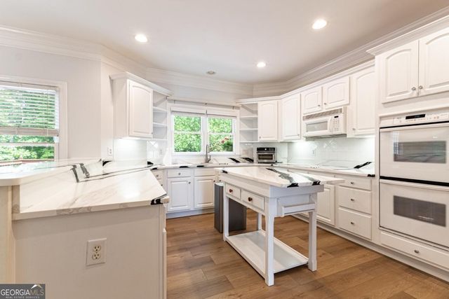 7450 Glenmaura Way, Suwanee, GA 30024