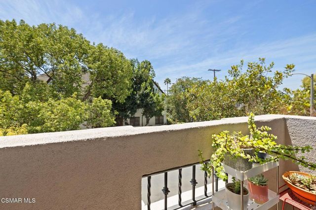 1410 N Curson Avenue 202, West Hollywood, CA 90046