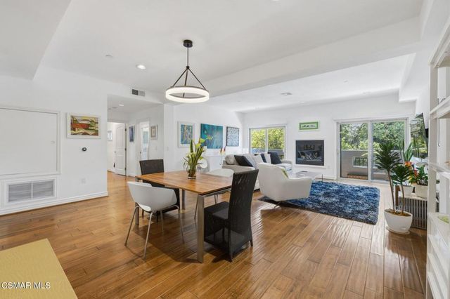 1410 N Curson Avenue 202, West Hollywood, CA 90046