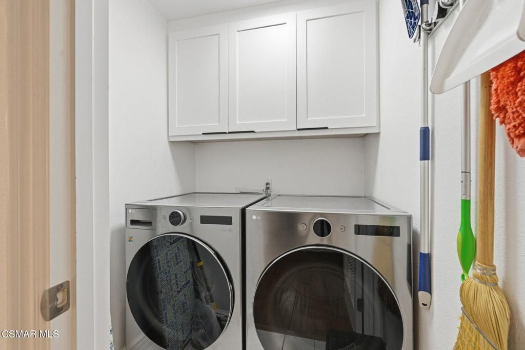 Image 15 of property listing at 1410 N Curson Avenue 202, Los Angeles, CA 90046