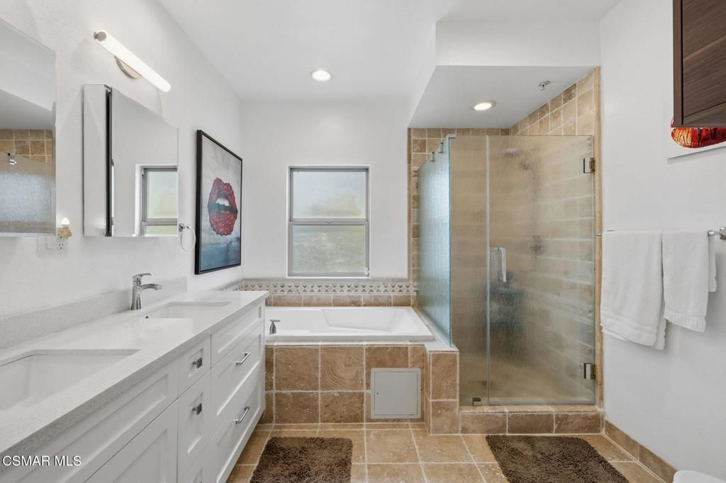 Image 17 of property listing at 1410 N Curson Avenue 202, Los Angeles, CA 90046