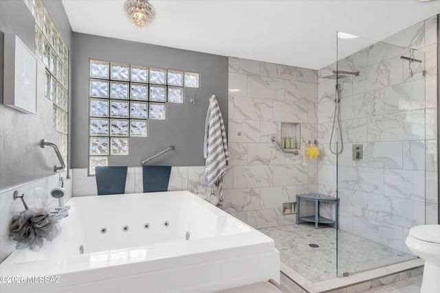 7855 N Northern Avenue, Tucson, AZ 85704