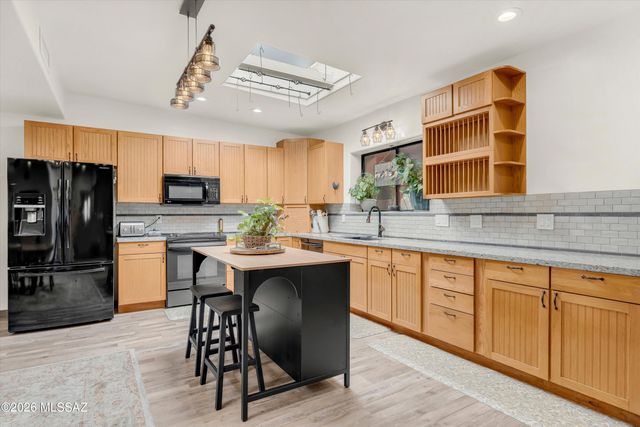 7855 N Northern Avenue, Tucson, AZ 85704